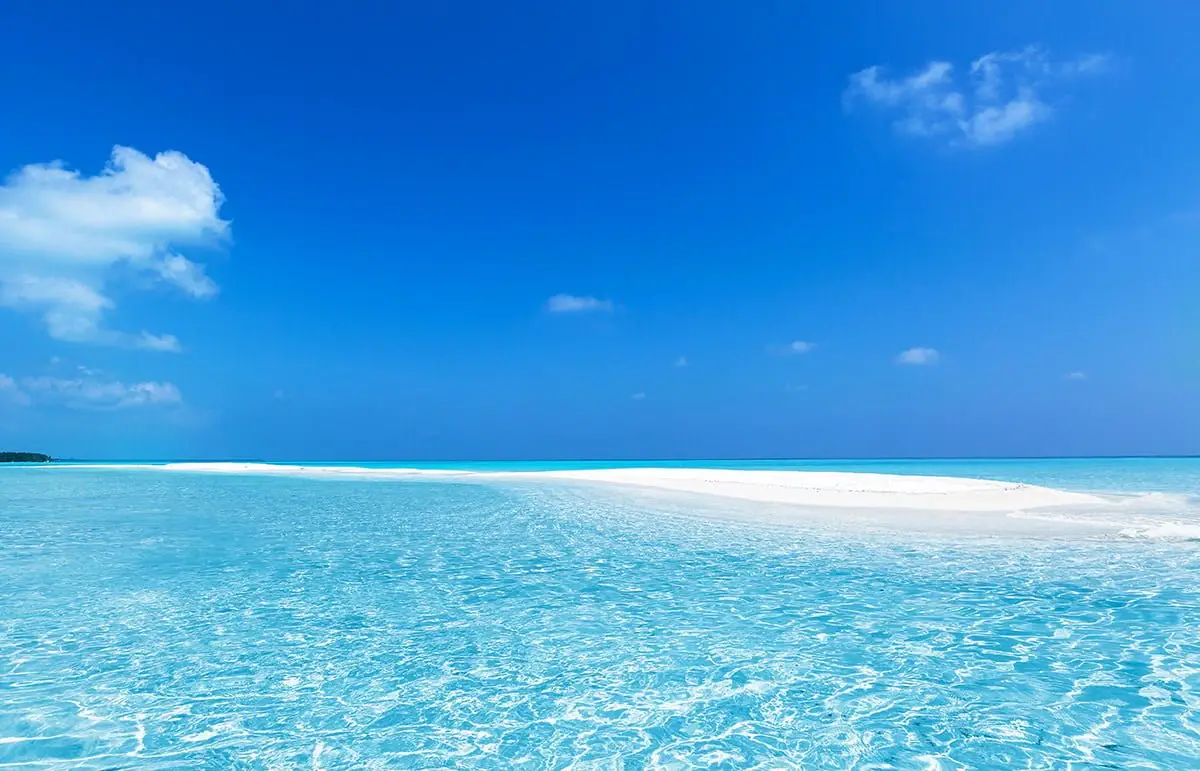 Luxury yacht charter Maldives, private sandbank in the Indian Ocean