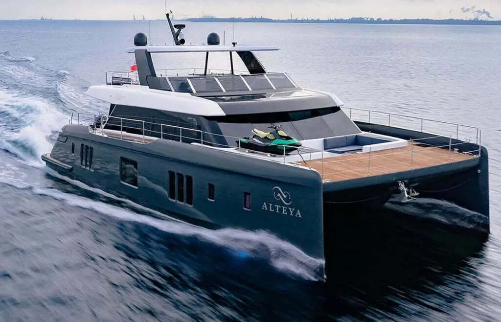 Alteya exterior - Sunreef Power 70