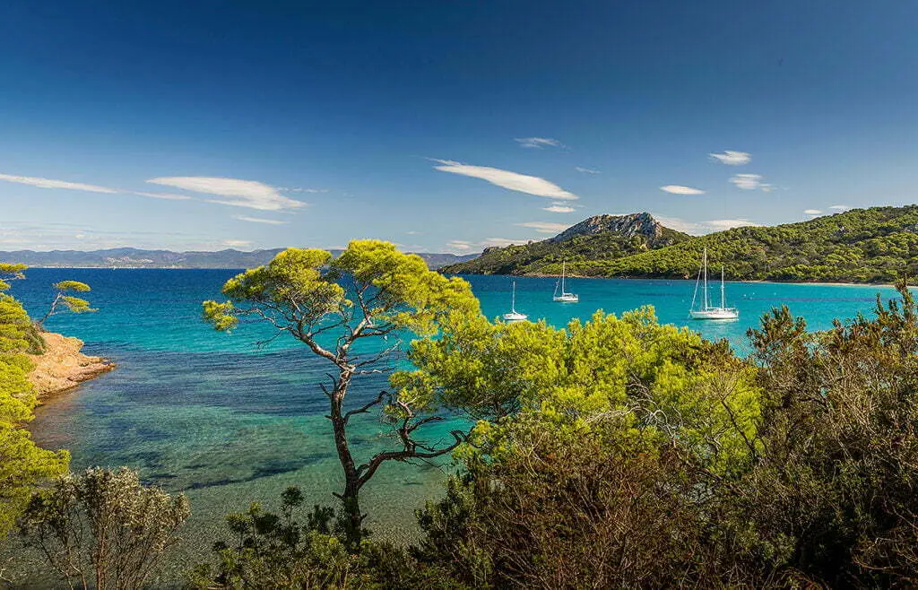 thumbnail-french-riviera-porquerolles-AdobeStock_528236611