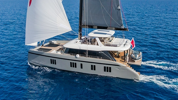 catamaran-thumbnail-charter-yacht-type