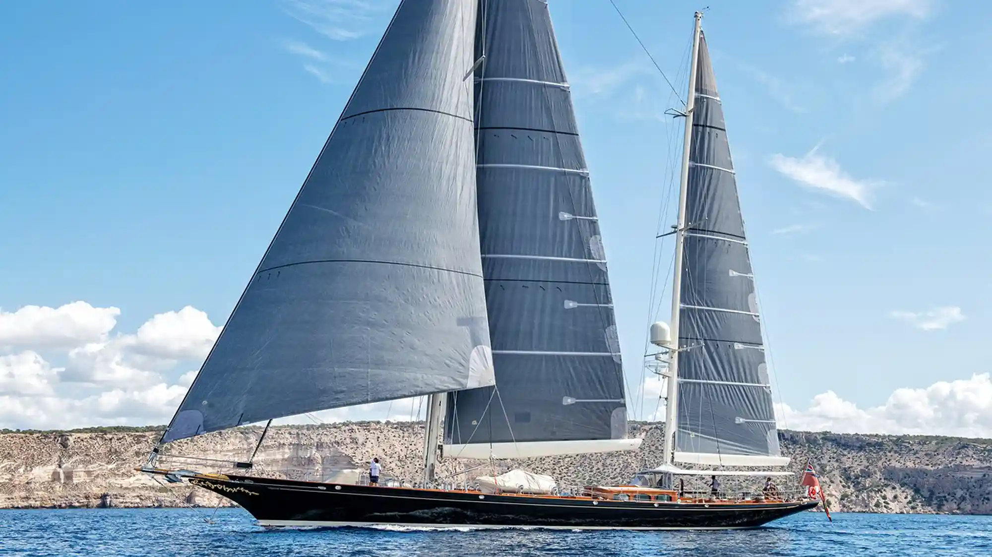 ketch-rigged Asgard
