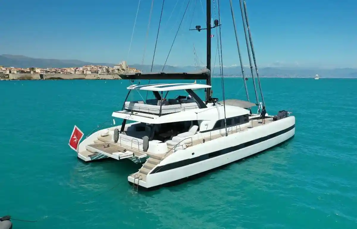 Cat Tua Lagoon Catamaran