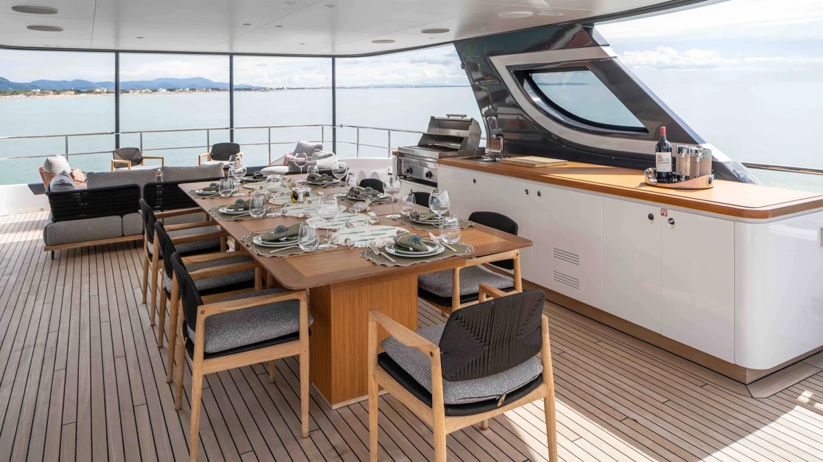 Alfresco dining on board Benetti A+ 34m 2024 yacht for charter