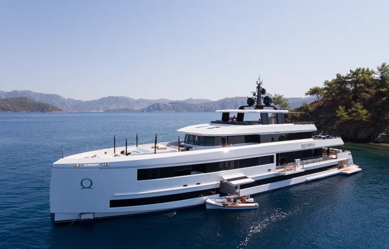 AQUARIUS 45.77m Mengi Yay tri-deck yacht at sea