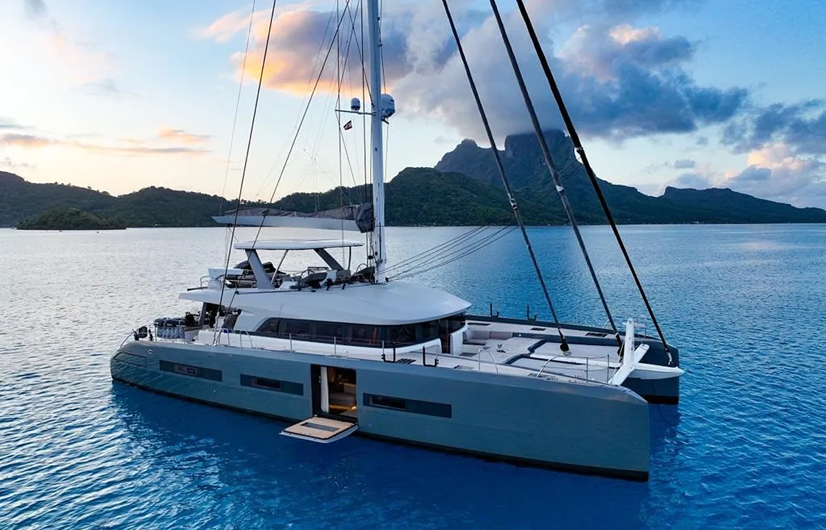 BABAC Lagoon Catamaran 23.28m - Echonautique.com BABAC Lagoon Catamaran 23.28m