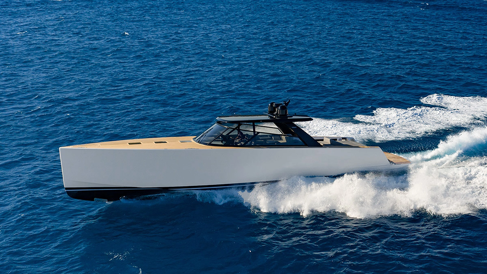 vandutch75-dutch-pearle1920x1080-15 - Echonautique.com DUTCH PEARL VanDutch 75 Yacht Charter DUTCH PEARL is a new VanDutch 75 available for yacht charter on the French Riviera. Combining the distinctive VanDutch design with generous outdoor spaces and impressive performance, she is an ideal choice for enjoying the Mediterranean in style. Her spacious open deck offers multiple areas for relaxing, dining and entertaining, creating an exceptional setting for days at sea with family or friends. The large cockpit and sunbathing areas make the most of the yacht’s 22-metre length, while her sleek profile and powerful performance deliver the unmistakable VanDutch experience. Based on the French Riviera, DUTCH PEARL is perfectly suited to discovering some of the Mediterranean’s most iconic destinations, from Saint-Tropez and the beaches of Pampelonne to Cannes, the Lérins Islands, Antibes and Monaco. Whether for a day charter, a weekend on board or a longer Mediterranean escape, L’Echo Nautique can advise you on DUTCH PEARL’s charter availability, itinerary and arrangements according to your plans.